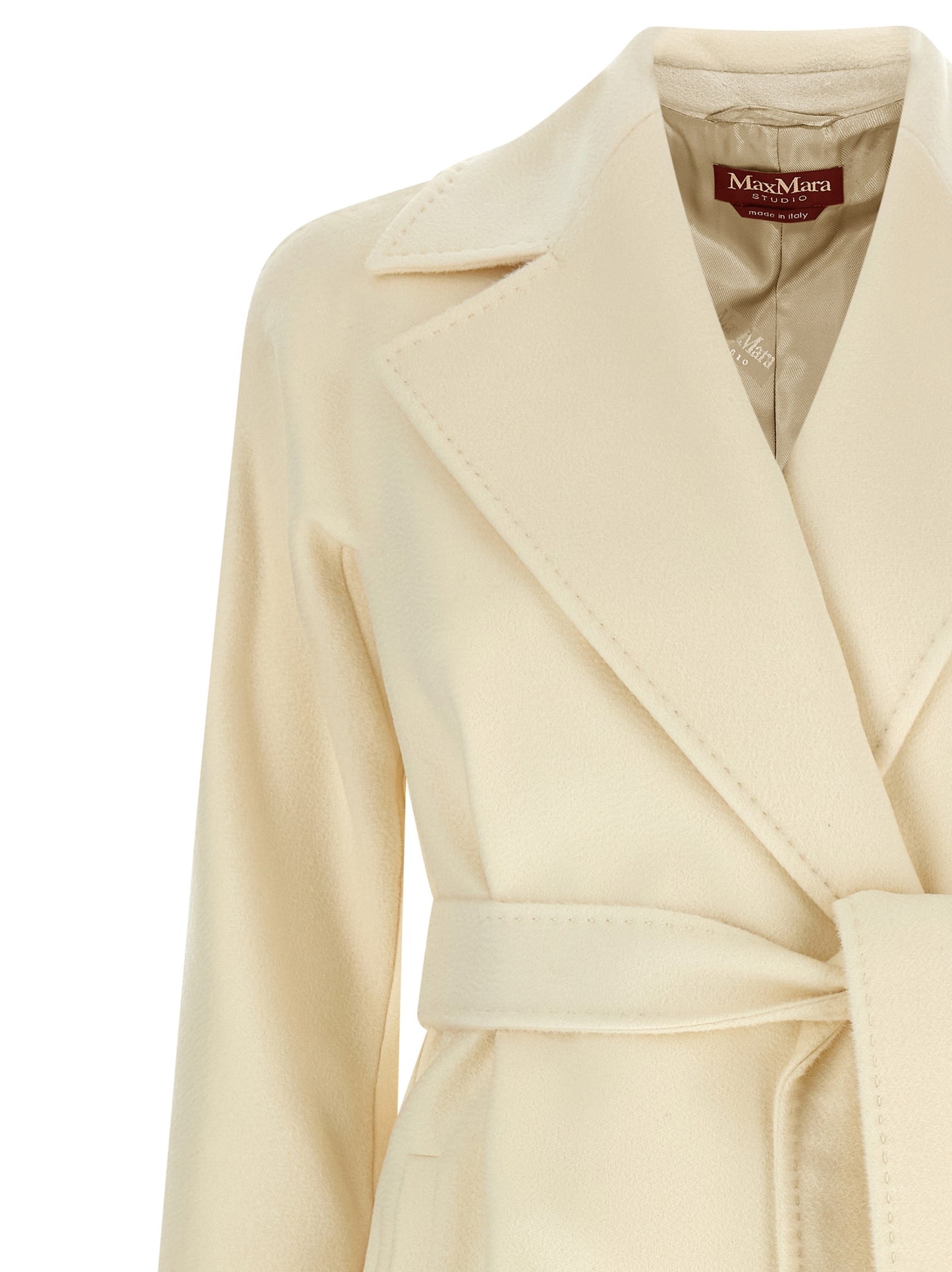 Overcoat by Max Mara for women in viscose & virgin wool white & monogram features a cosy chic silhouette, artfully detailed with a sophisticated lapel neckline and premium for a cosy chic finish.
