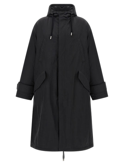 This Hooded Parka by Ami Paris for men in polyamide gray presents a enveloping silhouette, meticulously detailed with hooded & insulated and a enveloping hooded split neckline.