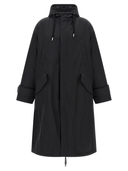 This Hooded Parka by Ami Paris for men in polyamide gray presents a enveloping silhouette, meticulously detailed with hooded & insulated and a enveloping hooded split neckline.