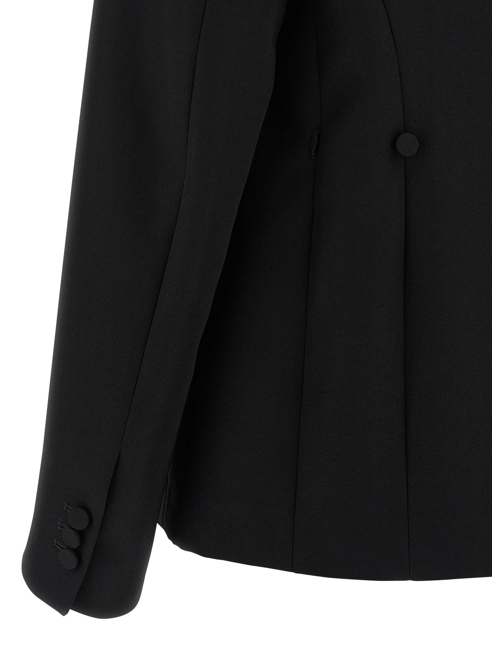 Blazer by Armarium for women in cupro & virgin wool black & transparent presents a distinguished silhouette, detailed with a distinguished and distinctive for a truly sophisticated finish.