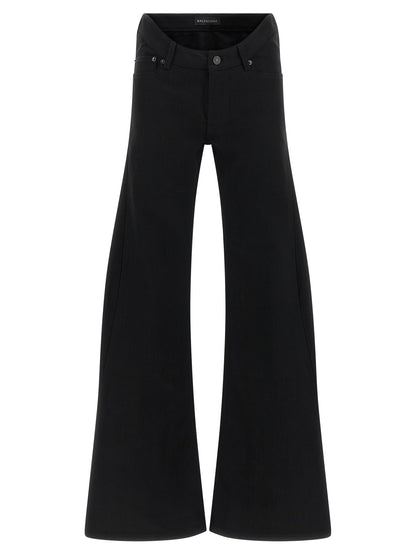 Jeans by Balenciaga for women in denim cotton black & signature features an sophisticated mid rise and straight, flared & wide with a precise long, creating a sophisticated and sophisticated silhouette.