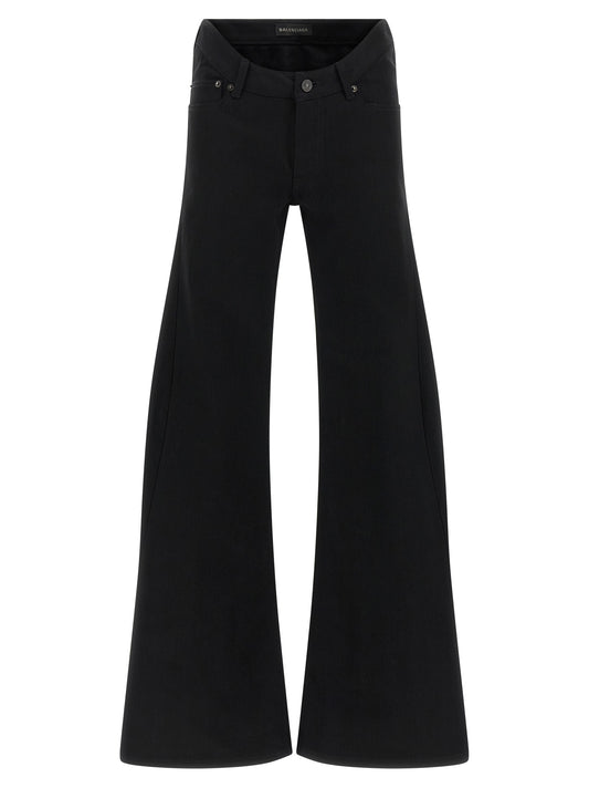 Jeans by Balenciaga for women in denim cotton black & signature features an sophisticated mid rise and straight, flared & wide with a precise long, creating a sophisticated and sophisticated silhouette.