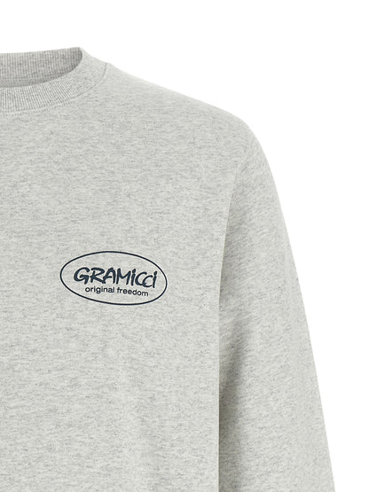 Sweatshirt by Gramicci for men in cotton polyester gray & print features an enviable silhouette, showcasing a premium and refined for a truly enviable finish.