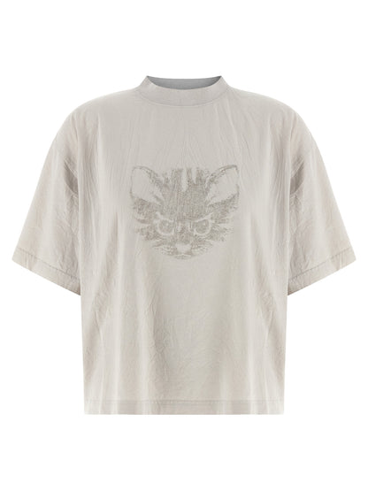 T-Shirt by Balenciaga for women in cotton white showcases a chic silhouette, artfully detailed with a chic crew neckline and short-sleeve for a chic finish.