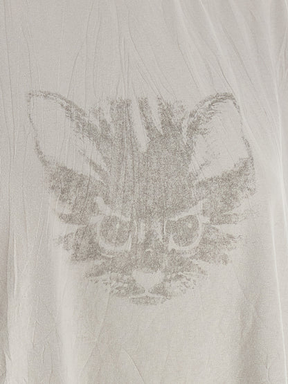T-Shirt by Balenciaga for women in cotton white features an edgy silhouette, meticulously detailed with a sophisticated and for a truly edgy finish.