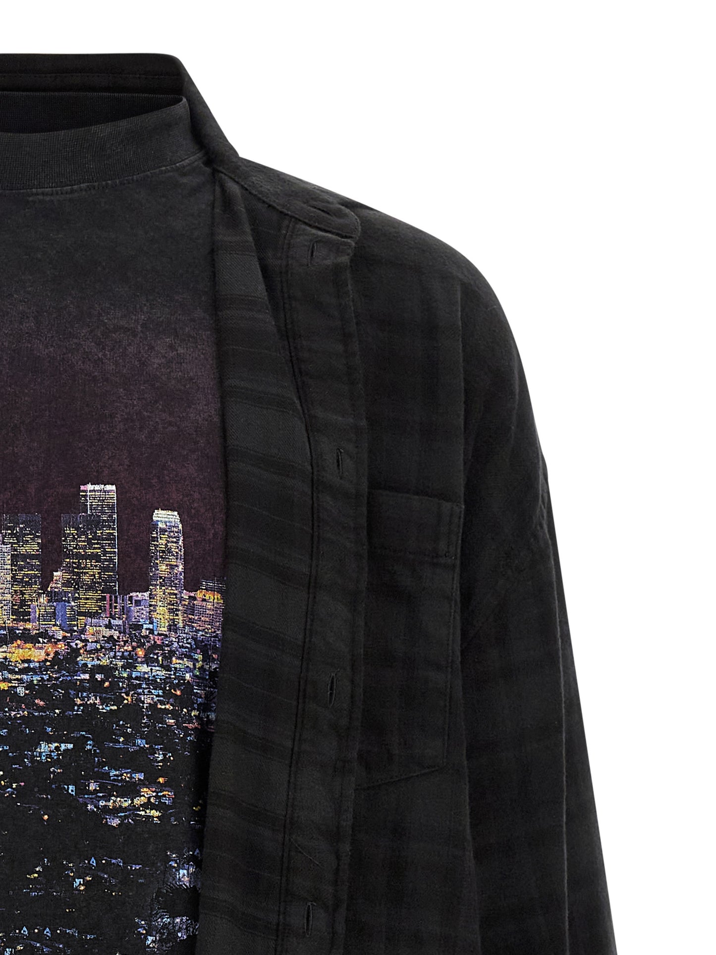Shirt by Balenciaga for men in cotton black & print presents a discerning silhouette, showcasing a sophisticated and for a truly discerning finish.