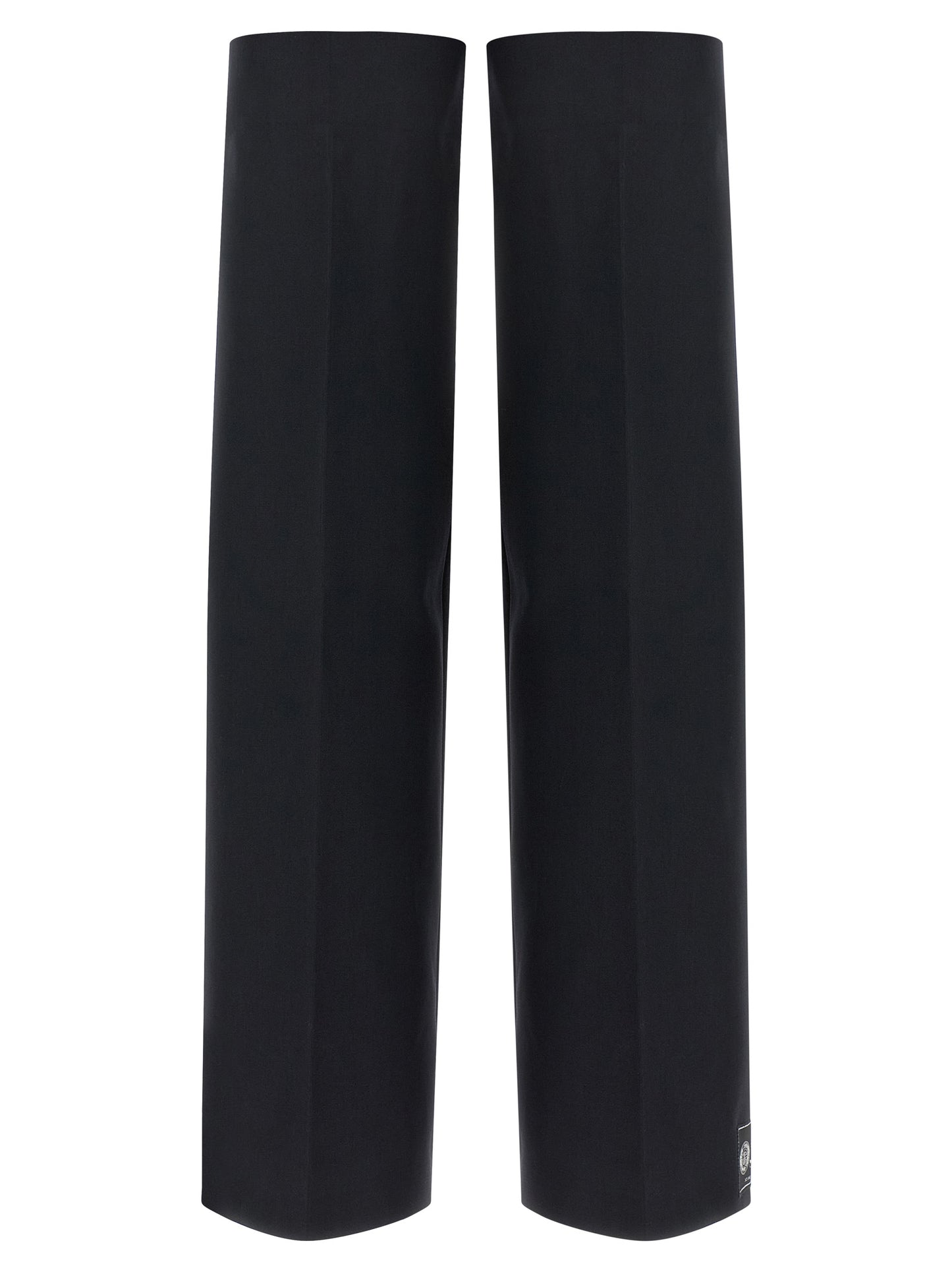 These Socks by Jean Paul Gaultier for women in polyester & virgin wool blue & signature present a utilitarian silhouette from the Women's Polyester & Virgin Wool Socks collection, offering a utilitarian fit and refined aesthetic.