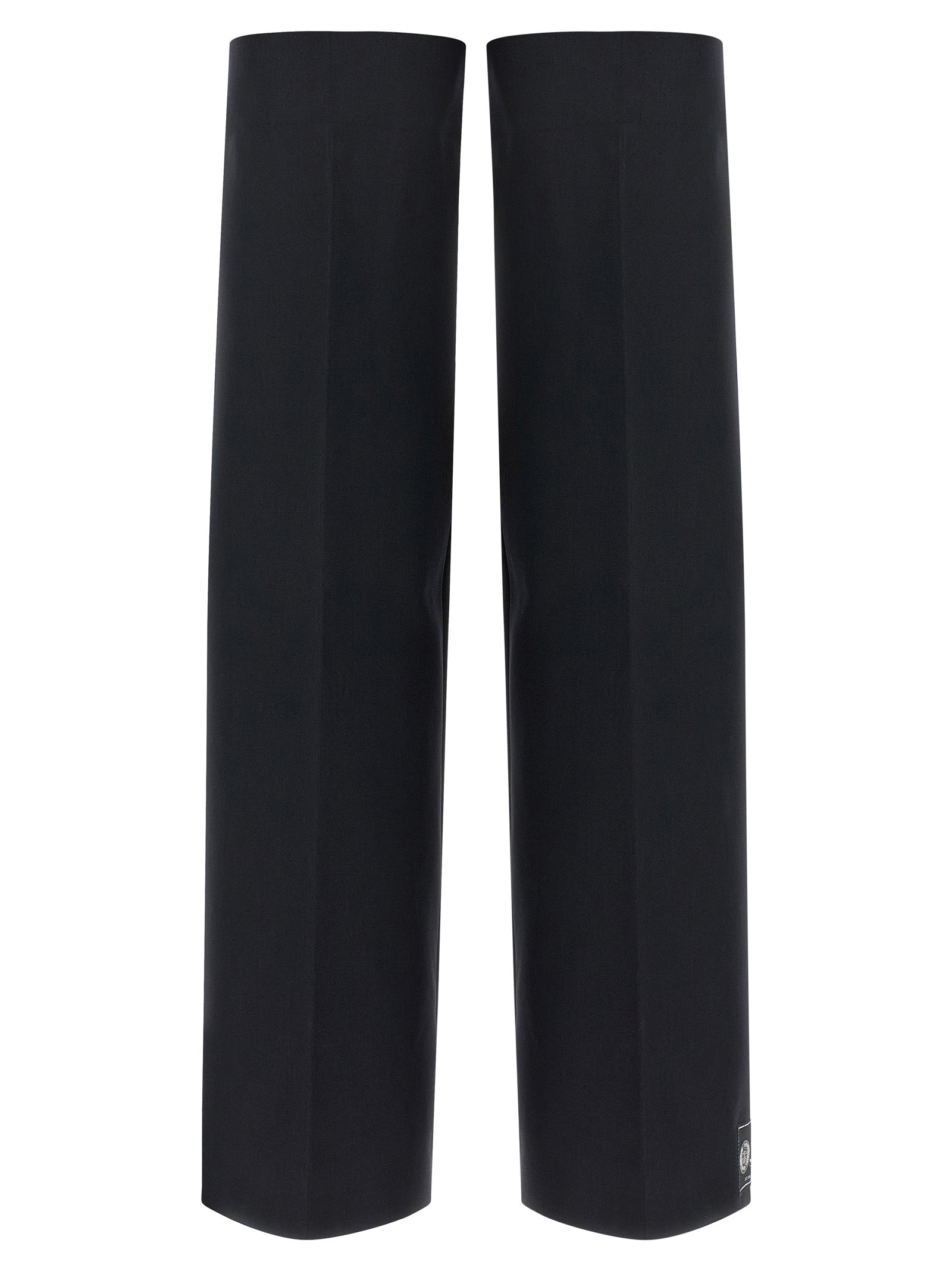 These Socks by Jean Paul Gaultier for women in polyester & virgin wool blue & signature present a utilitarian silhouette from the Women's Polyester & Virgin Wool Socks collection, offering a utilitarian fit and refined aesthetic.