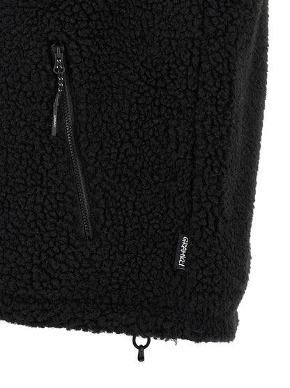 Vest by Gramicci for men in sherpa polyester & nylon black features a chic silhouette, expertly detailed with a refined and premium for a truly chic look.