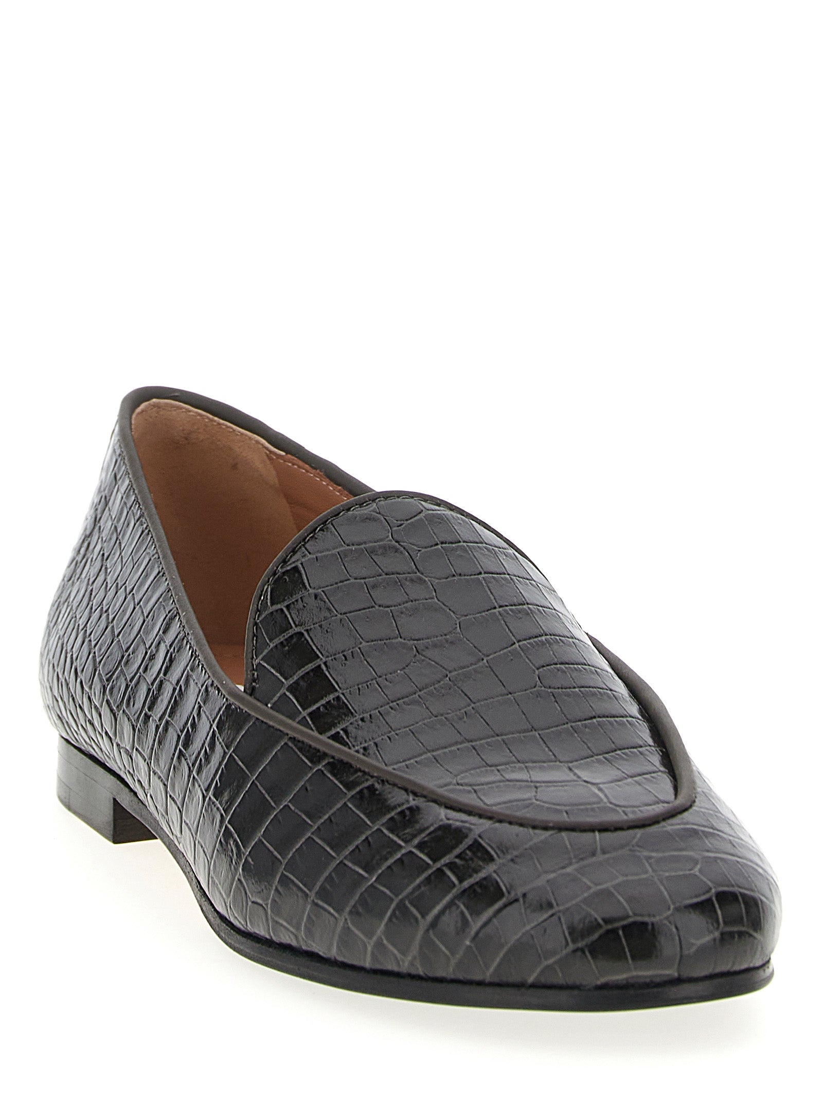 Flat Loafer Slip-On Slippers Shoes by Aquazzura for women in calfskin & lamb leather black showcases a impeccable silhouette as Women's Calfskin & lamb Leather Flat Loafer Slip-On Slippers Shoes, artfully designed with a impeccable flat and refined for a impeccable finish.