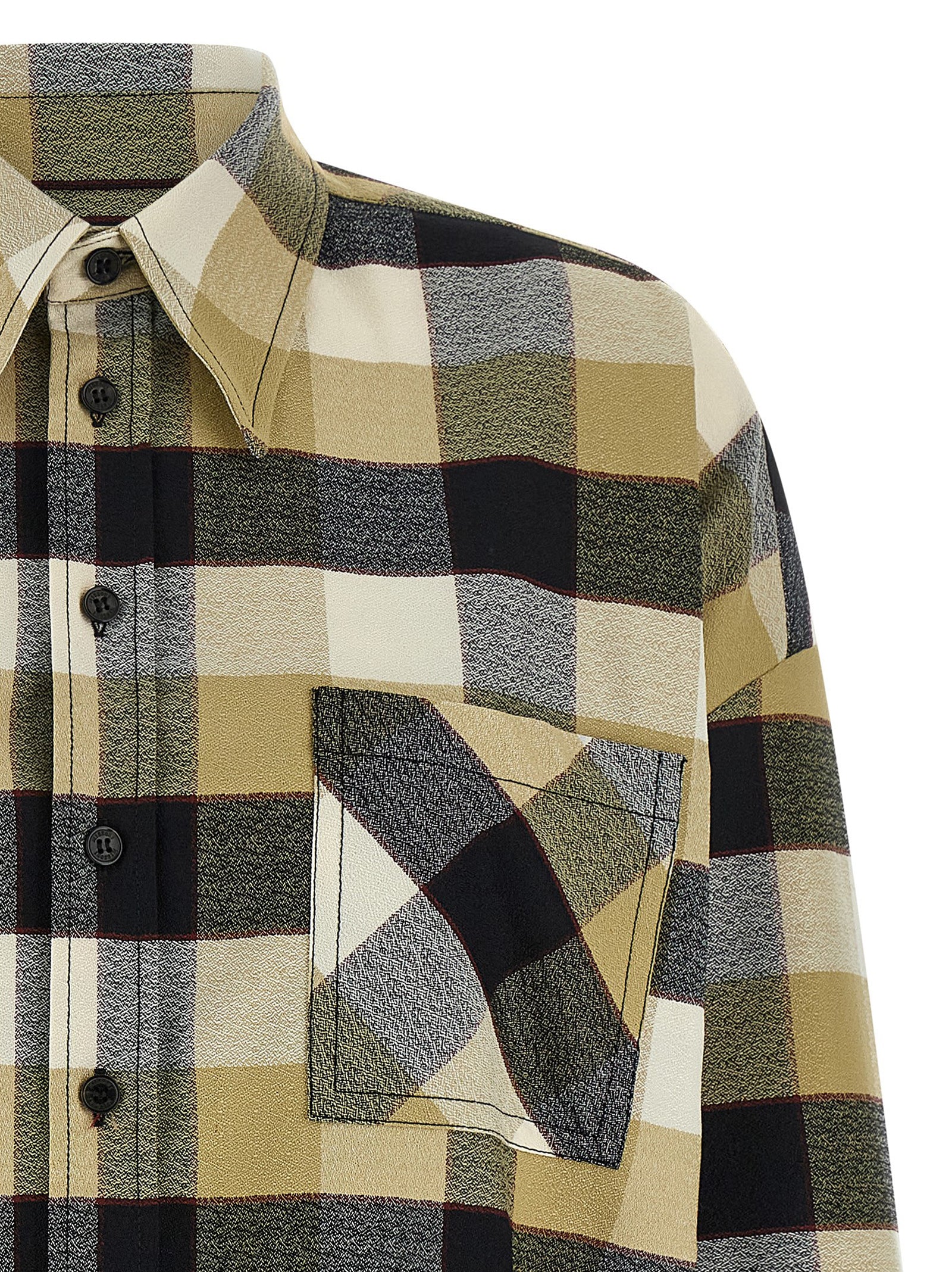 Blouse by Missoni for women in polyester beige & patterned showcases a sublime silhouette, artfully detailed with a sublime and for a sophisticated, sublime finish.