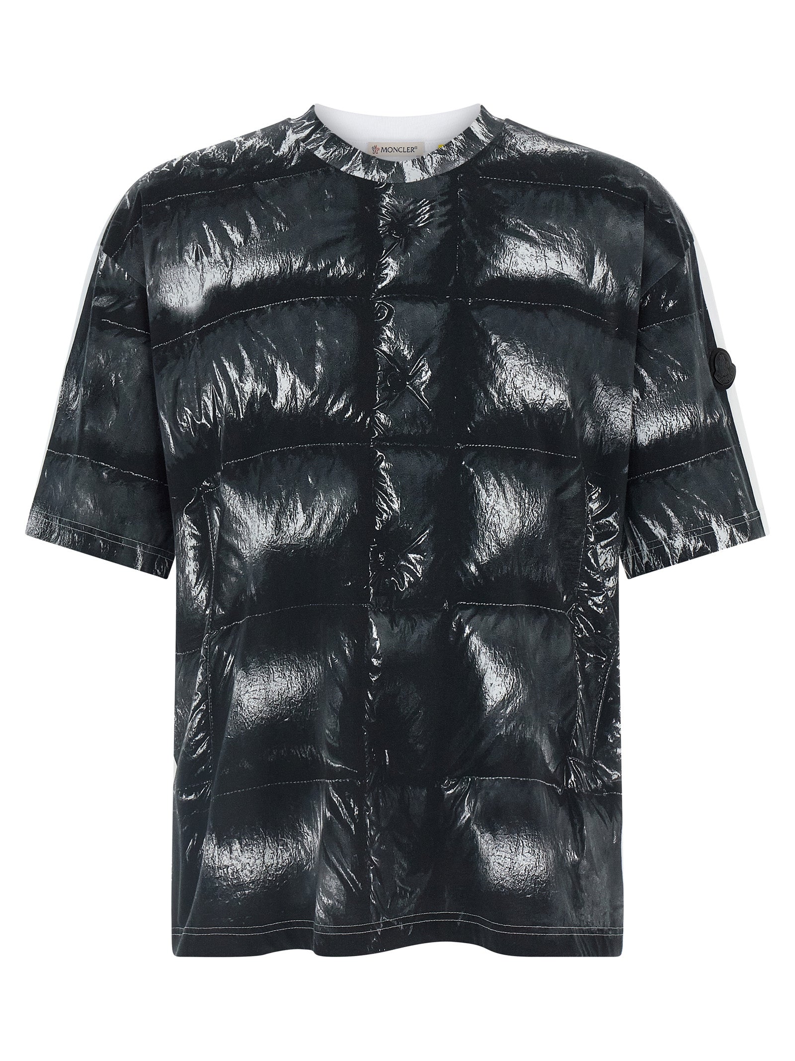 T-Shirt by MONCLER GENIUS for men in cotton black & print showcases a chic silhouette, artfully detailed with a chic and for a chic finish.