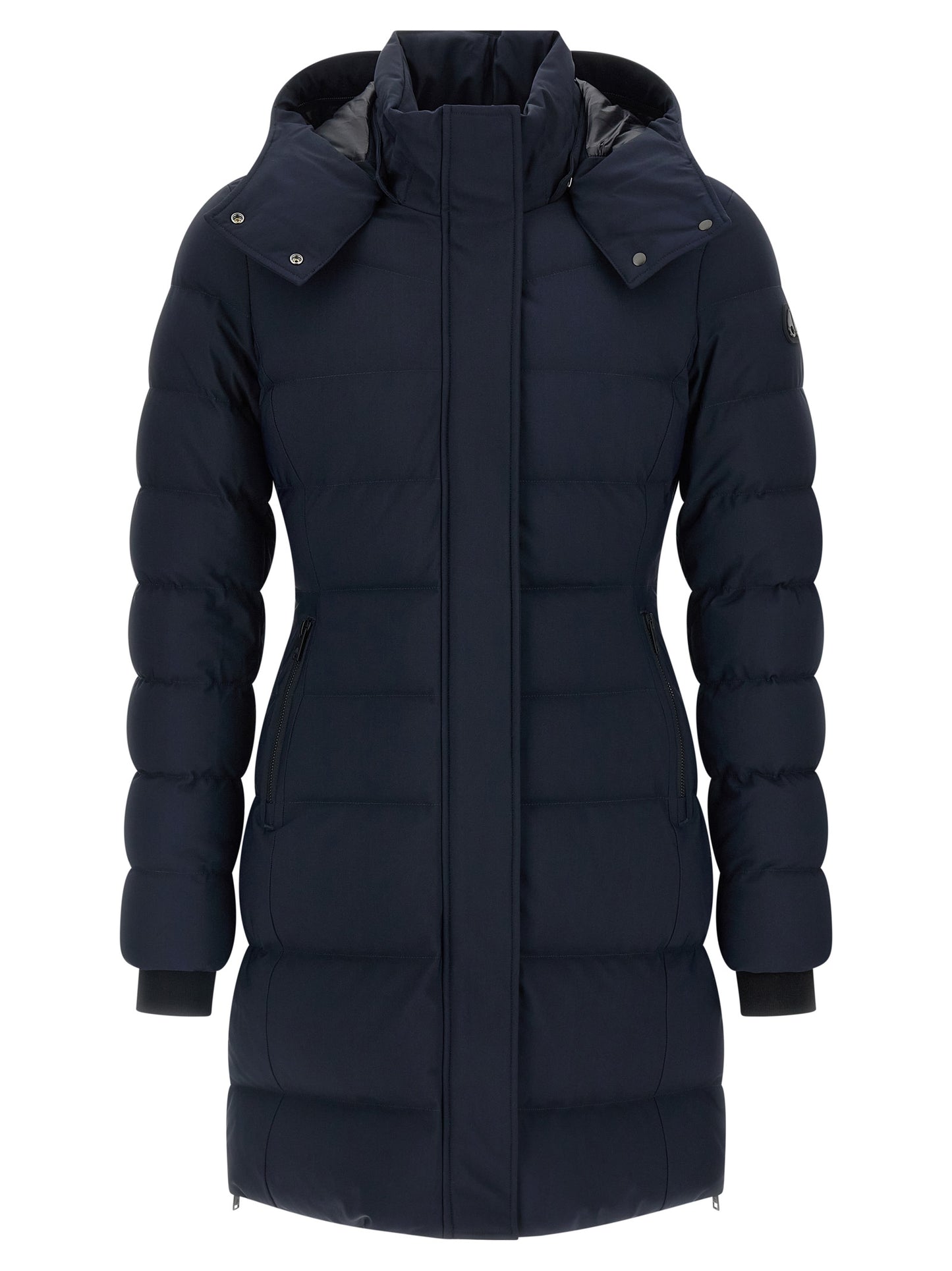 This Hooded Parka by Moose Knuckles for women in nylon leather blue presents a enveloping silhouette, meticulously detailed with windproof & hooded and a enveloping hooded high-neck neckline.