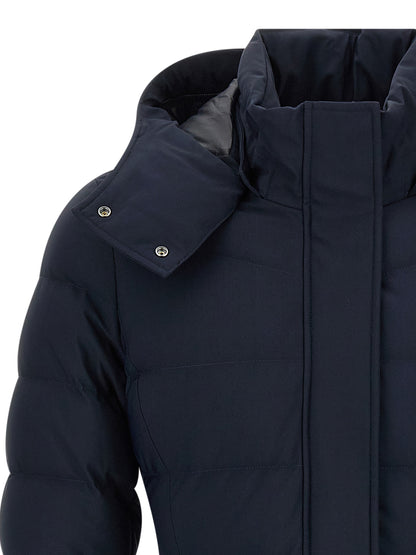 This Hooded Parka by Moose Knuckles for women in nylon leather blue presents a utilitarian silhouette, meticulously detailed with windproof & hooded and a utilitarian hooded high-neck neckline for a sophisticated, weather-ready look.