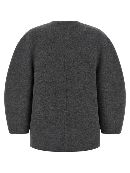 Overcoat by Fendi for women in plush silk virgin wool gray & patterned showcases a enveloping silhouette, detailed with distinctive pockets and a enveloping .