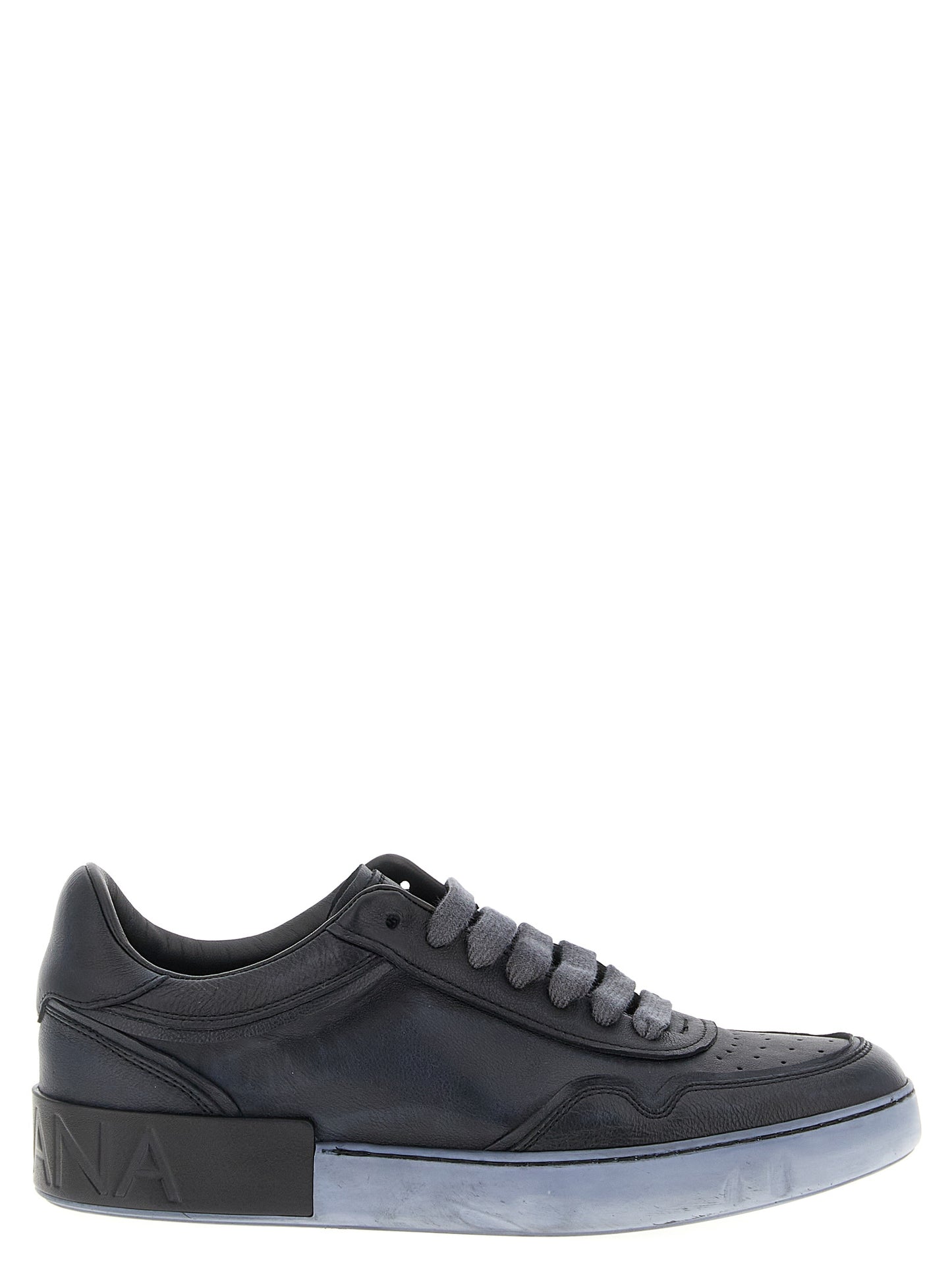Sneakers by Dolce & Gabbana for men in tu calf & lamb leather black features an timeless silhouette from the Men's Low Top TU Calf & Lamb Leather Sneakers collection, showcasing a signature low-top style with an timeless finish.
