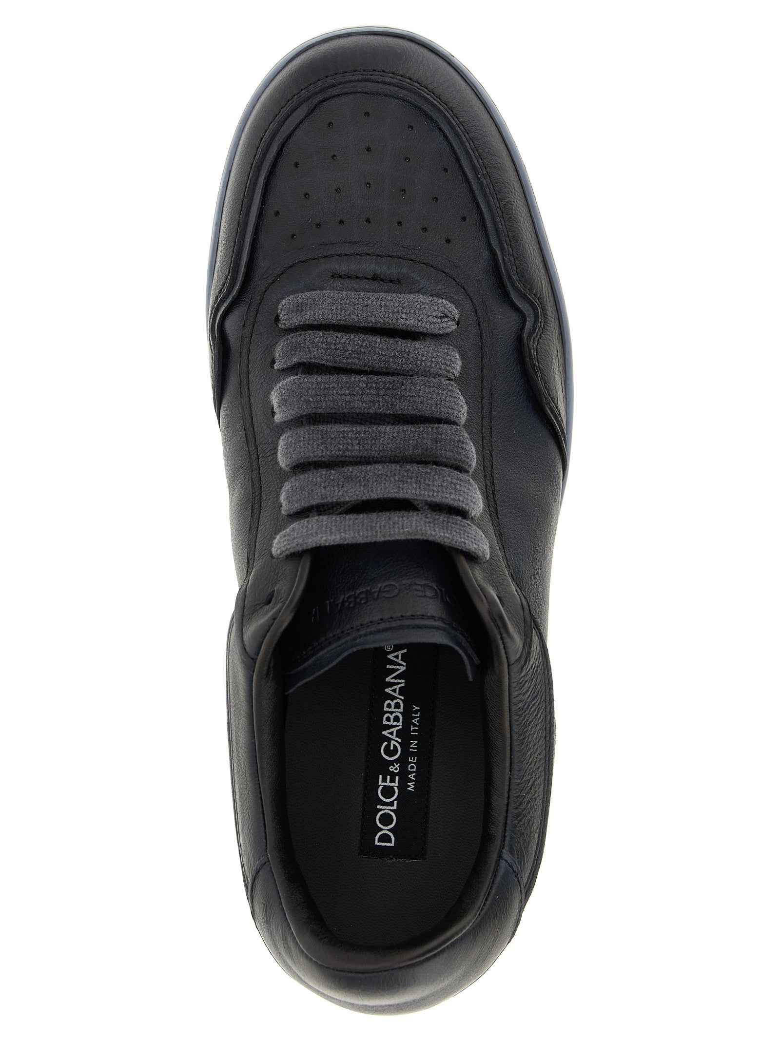 Sneakers by Dolce & Gabbana for men in tu calf & lamb leather black presents a on trend silhouette from the Men's Low Top TU Calf & Lamb Leather Sneakers collection, showcasing a on trend low-top style for an elevated aesthetic.