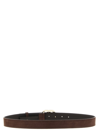 Belt by Gucci for women in bamboo & bos taurus suede calfskin leather brown features an artisanal finish, elegantly showcasing the signature style and artisanal craftsmanship of the Gg Marmont Bamboo & Bos Taurus Suede Calfskin Leather Belt design.