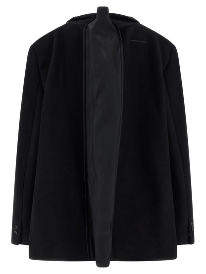 Blazer by MM6 Maison Margiela for women in polyester & virgin wool black, white & signature presents a distinguished silhouette, detailed with a distinguished and distinctive for a truly sophisticated finish.