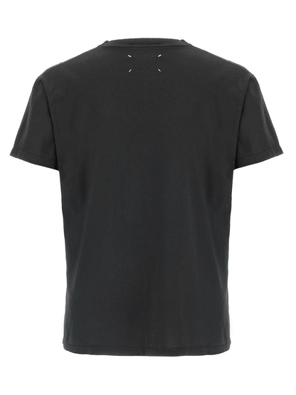 T-Shirt by Maison Margiela for women in cotton black, signature & print showcases a chic silhouette, artfully detailed with a chic crew neckline and for a chic finish.