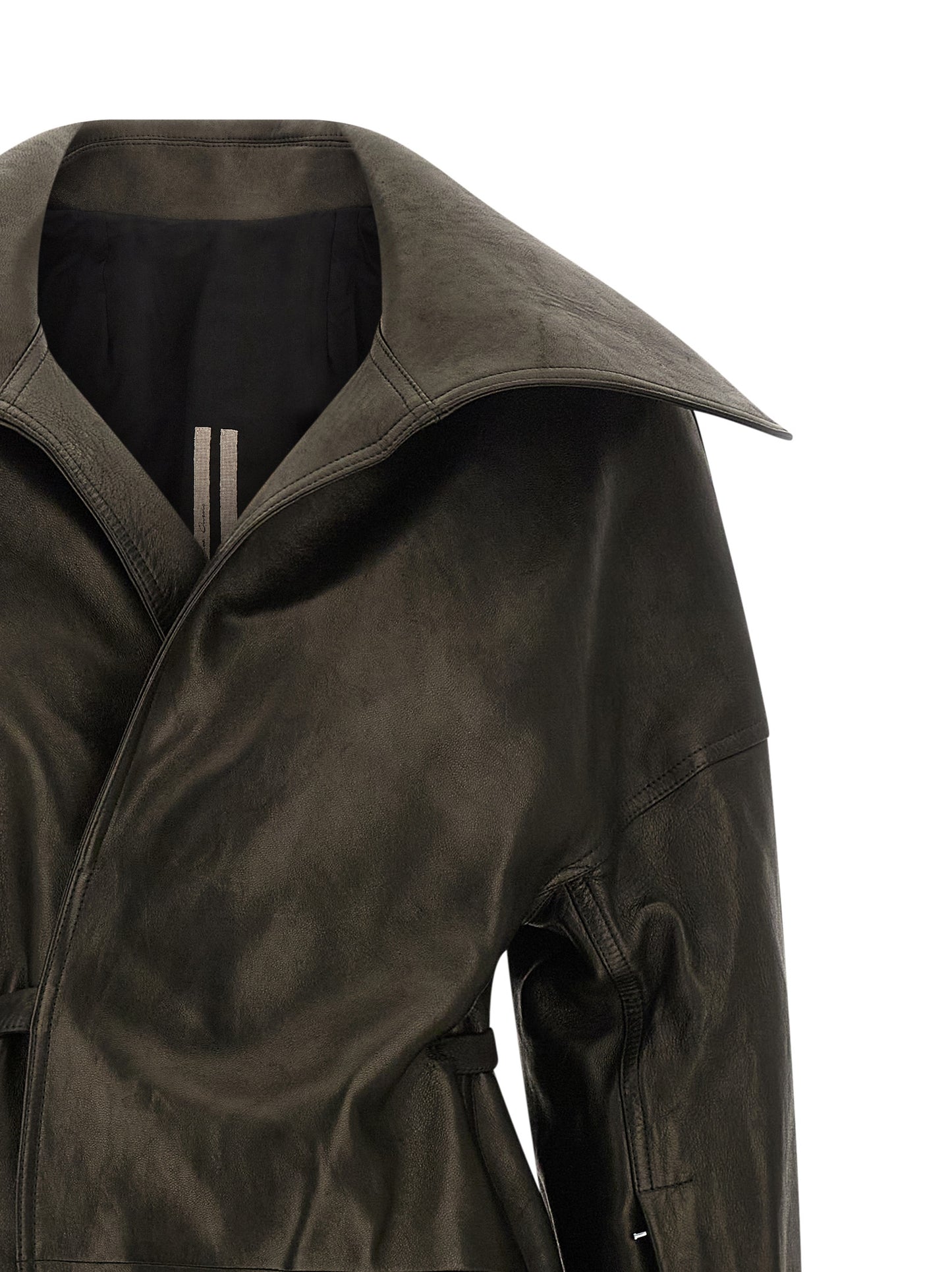 Overcoat by Rick Owens for women in lamb leather black & natural features a cosy chic silhouette, artfully detailed with a sophisticated and premium pockets for a cosy chic finish.