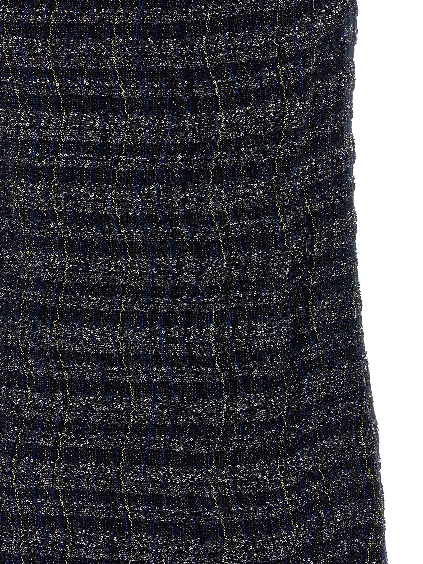 Dress by Missoni for women in poly cotton viscose metallized fiber wool multicolor & patterned features an magnificent silhouette, artfully detailed with a magnificent and that flows into an magnificent short mini.