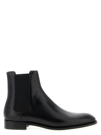 Ankle Chelsea Boots by Saint Laurent for men in calfskin leather black showcases a ergonomic silhouette from the Men's Calfskin Leather Ankle Chelsea Boots collection, featuring a ergonomic and a ergonomic almond toe style.