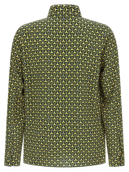 Blouse by Gucci for men in silk bicolour, green & print showcases a sublime silhouette, artfully detailed with a sublime and for a sophisticated, sublime finish.
