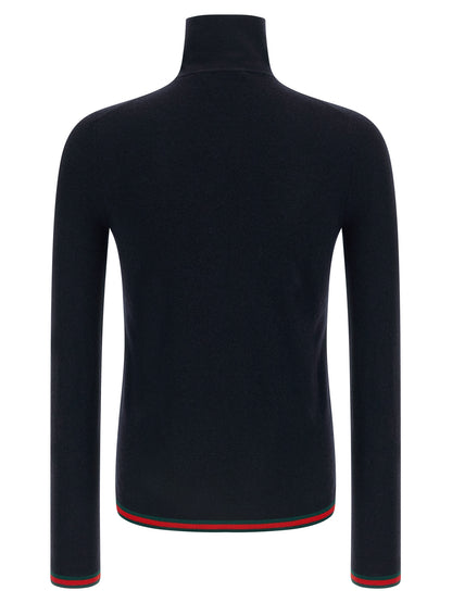 Cardigan by Gucci for men in cashmere blue & signature features an crisp silhouette, showcasing a sophisticated high-neck neckline and detail for a truly crisp finish.
