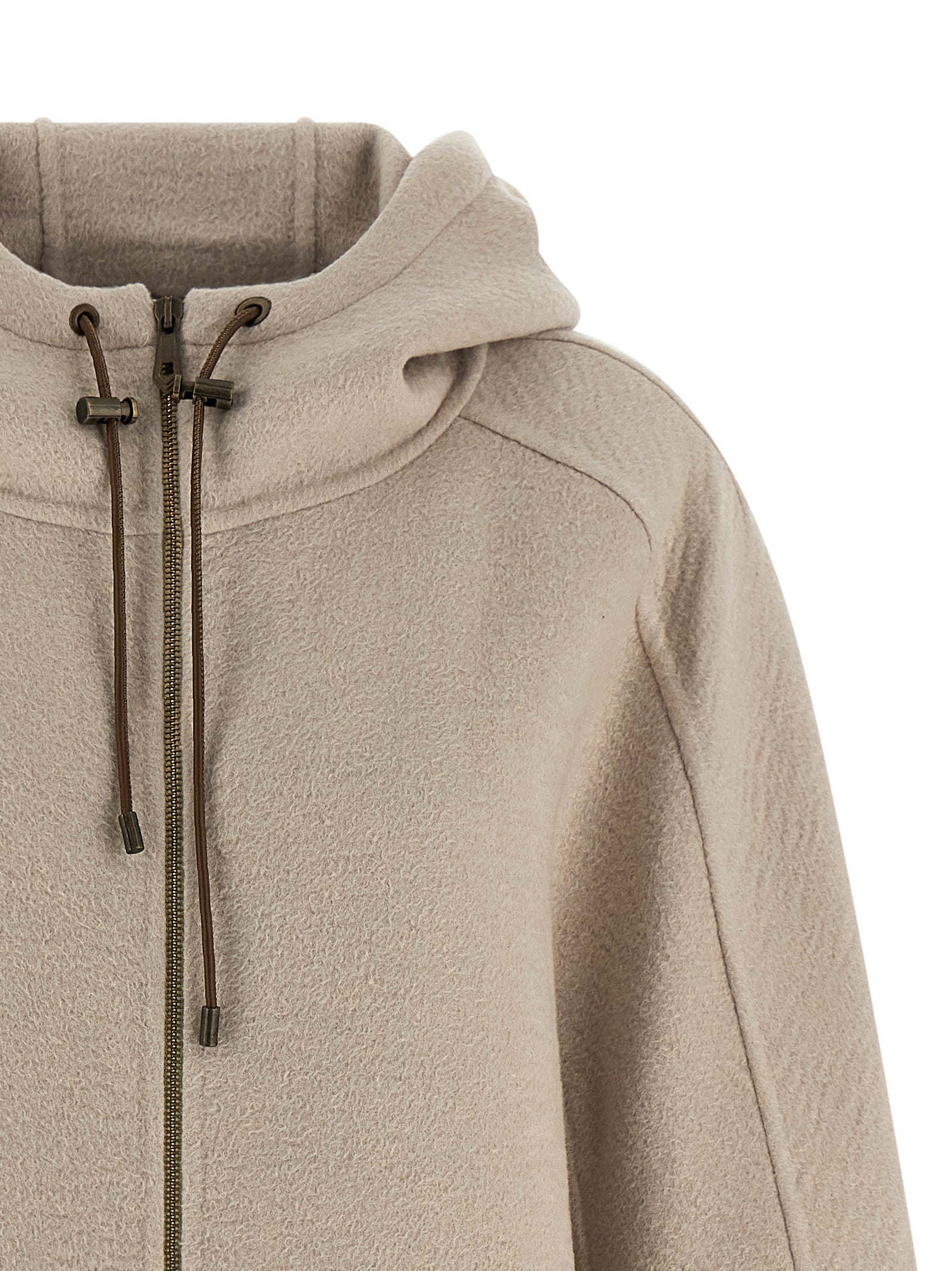 Hooded Trench Coat by Max Mara for women in cashmere & leather and beige presents a exquisite silhouette, showcasing a exquisite hooded neckline and functional pockets & hooded for an elevated aesthetic.