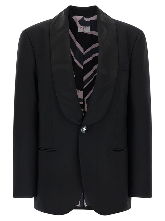 Blazer by Emilio Pucci for women in virgin wool black & print presents a distinguished silhouette, detailed with a distinguished split shawl-collar neckline and distinctive for a truly sophisticated finish.