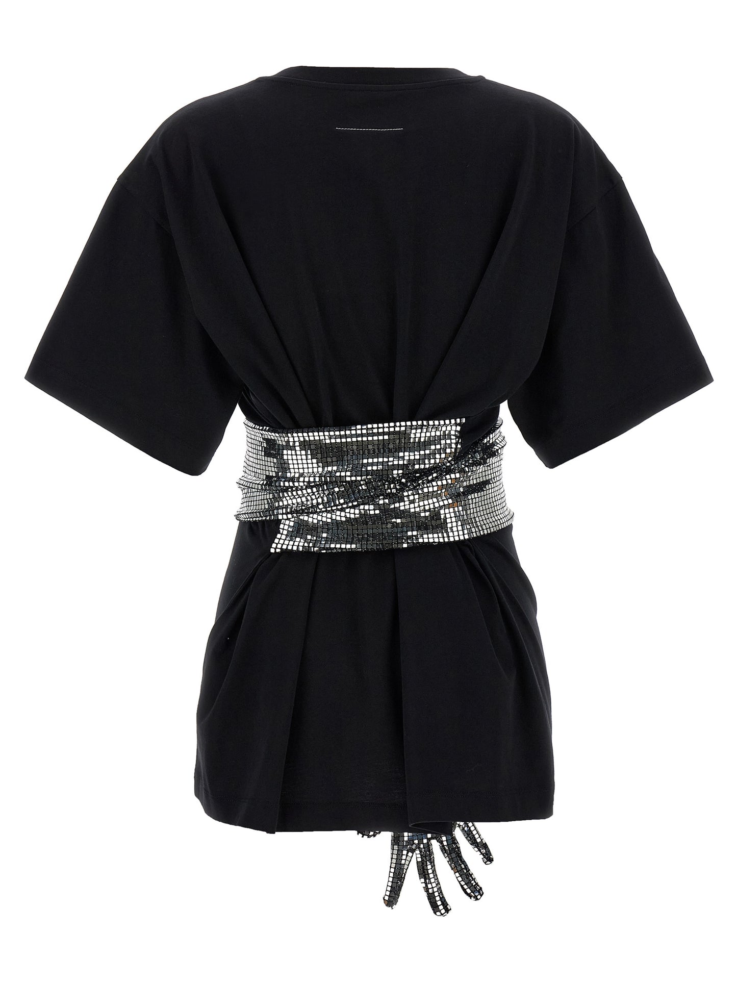 T-Shirt by MM6 Maison Margiela for women in cotton sequins black, white & signature features an edgy silhouette, meticulously detailed with a sophisticated and crew square neckline for a truly edgy finish.