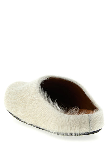 Flat Mule Mules Shoes by Marni for men in bos taurus calfskin leather white features an ergonomic silhouette, perfectly showcasing Men's Bos Taurus Calfskin Leather Flat Mule Mules Shoes with its distinct flat and elegant .