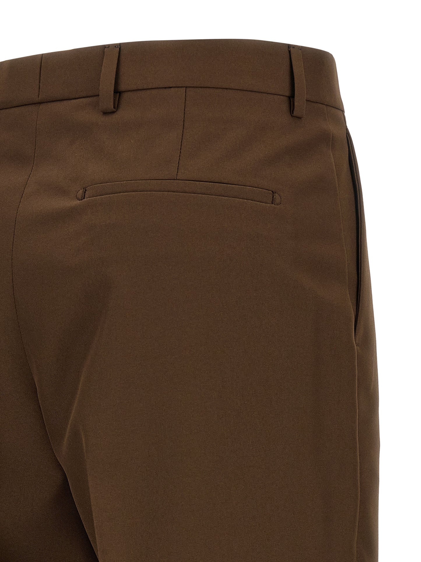 Trousers by Gucci for women in polyester brown features an sartorial silhouette, showcasing a precise straight-leg & wide and long with a sartorial mid rise for a refined look.