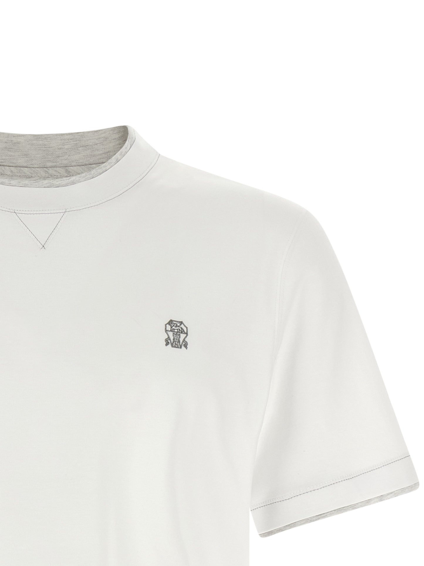 T-Shirt by Brunello Cucinelli for men in cotton white showcases a fashionable silhouette, elegantly detailed with a fashionable and crew neckline for a sophisticated, high-fashion look.
