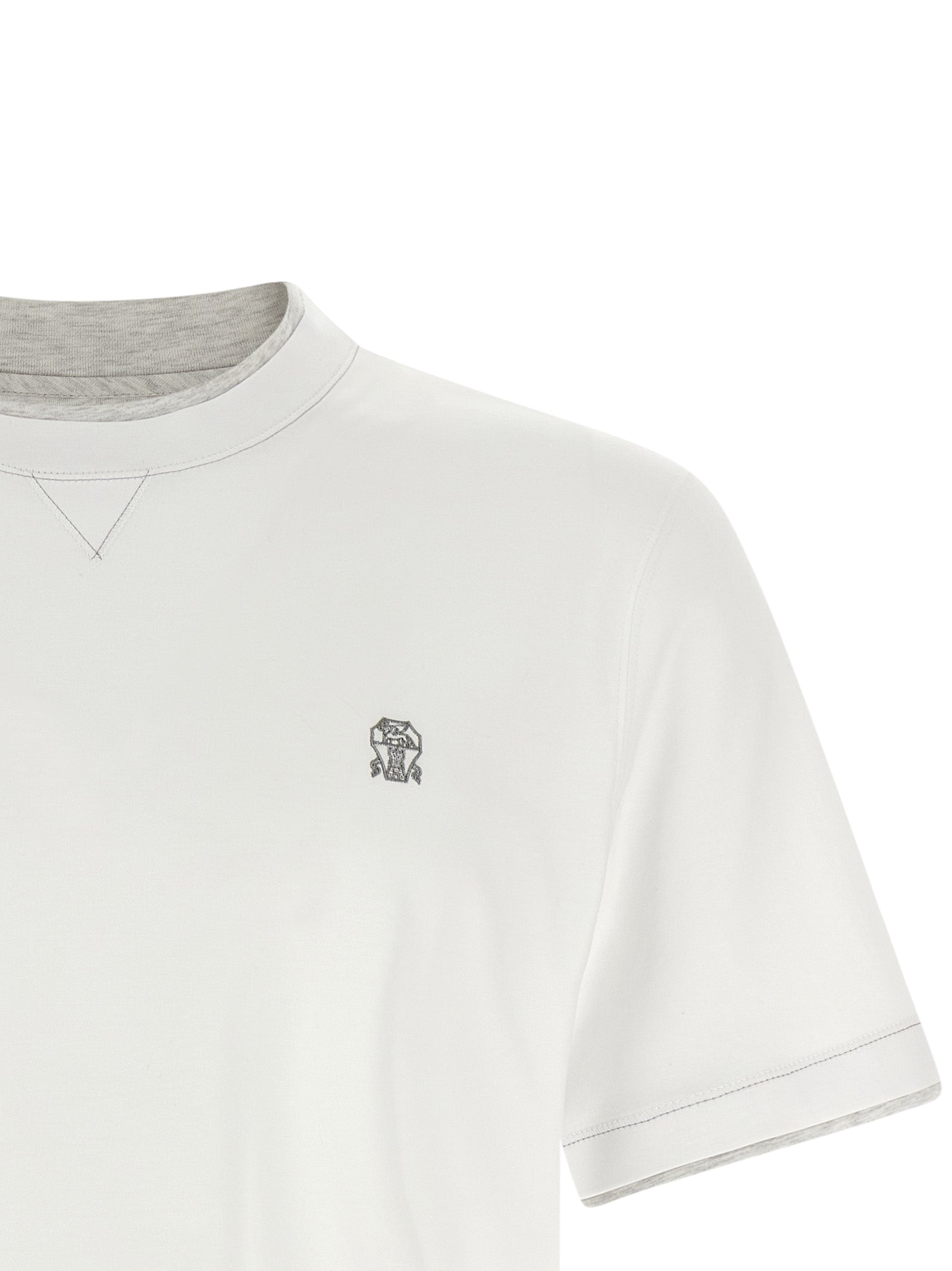 T-Shirt by Brunello Cucinelli for men in cotton white showcases a fashionable silhouette, elegantly detailed with a fashionable and crew neckline for a sophisticated, high-fashion look.