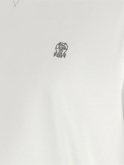 T-Shirt by Brunello Cucinelli for men in cotton white features an edgy silhouette, meticulously detailed with a sophisticated and for a truly edgy finish.