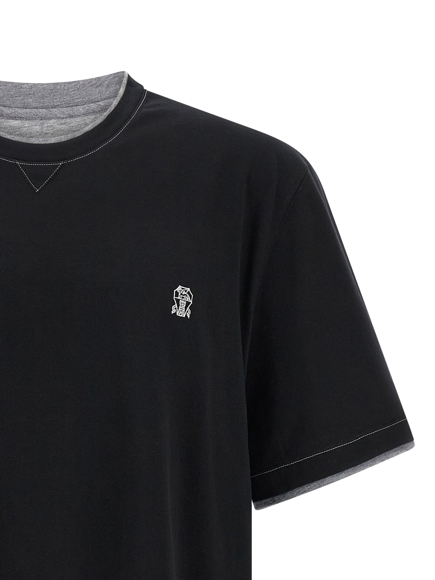 T-Shirt by Brunello Cucinelli for men in cotton black features an on trend silhouette, perfectly showcasing a on trend and crew neckline for an elevated aesthetic.