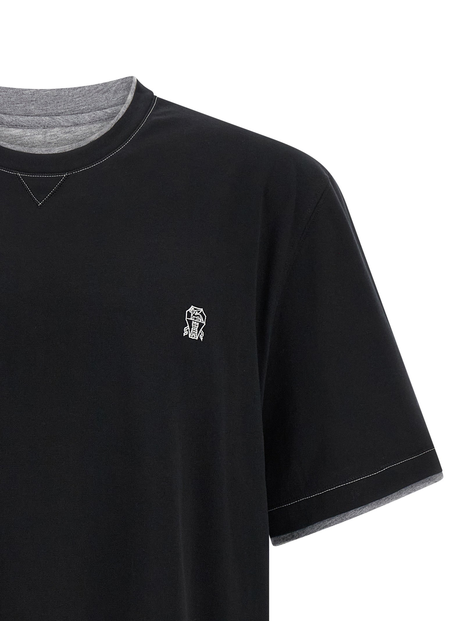 T-Shirt by Brunello Cucinelli for men in cotton black features an on trend silhouette, perfectly showcasing a on trend and crew neckline for an elevated aesthetic.