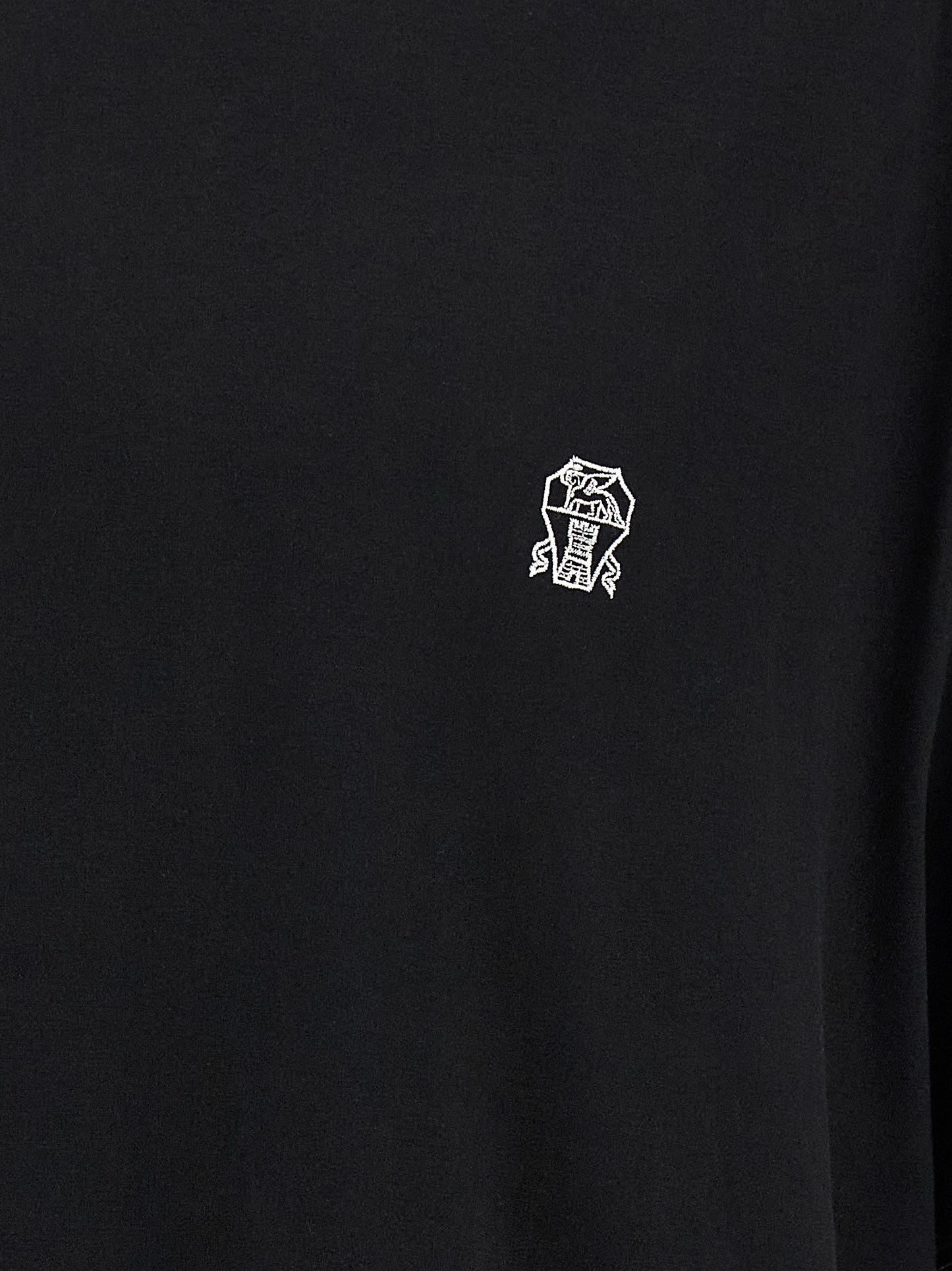 T-Shirt by Brunello Cucinelli for men in cotton black showcases a chic silhouette, artfully detailed with a chic crew neckline and for a chic finish.