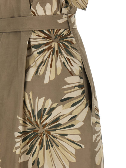 Dress by Brunello Cucinelli for women in cotton bicolour, green, floral & print features an magnificent silhouette, artfully detailed with a magnificent and that flows into an magnificent short long.