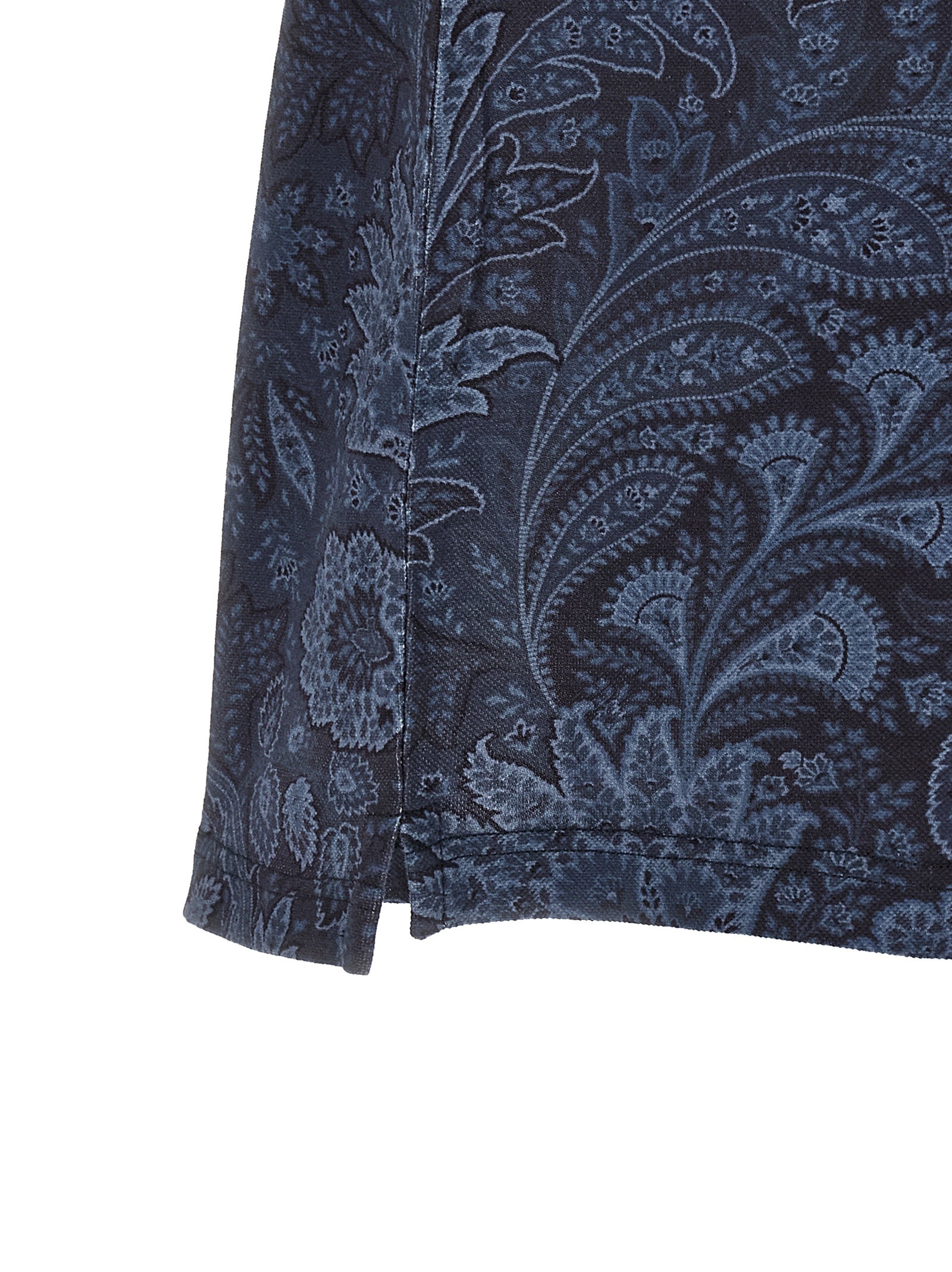 Polo Shirt by Etro for men in cotton blue, paisley, signature & print showcases a enviable silhouette, featuring a refined and for a enviable finish.