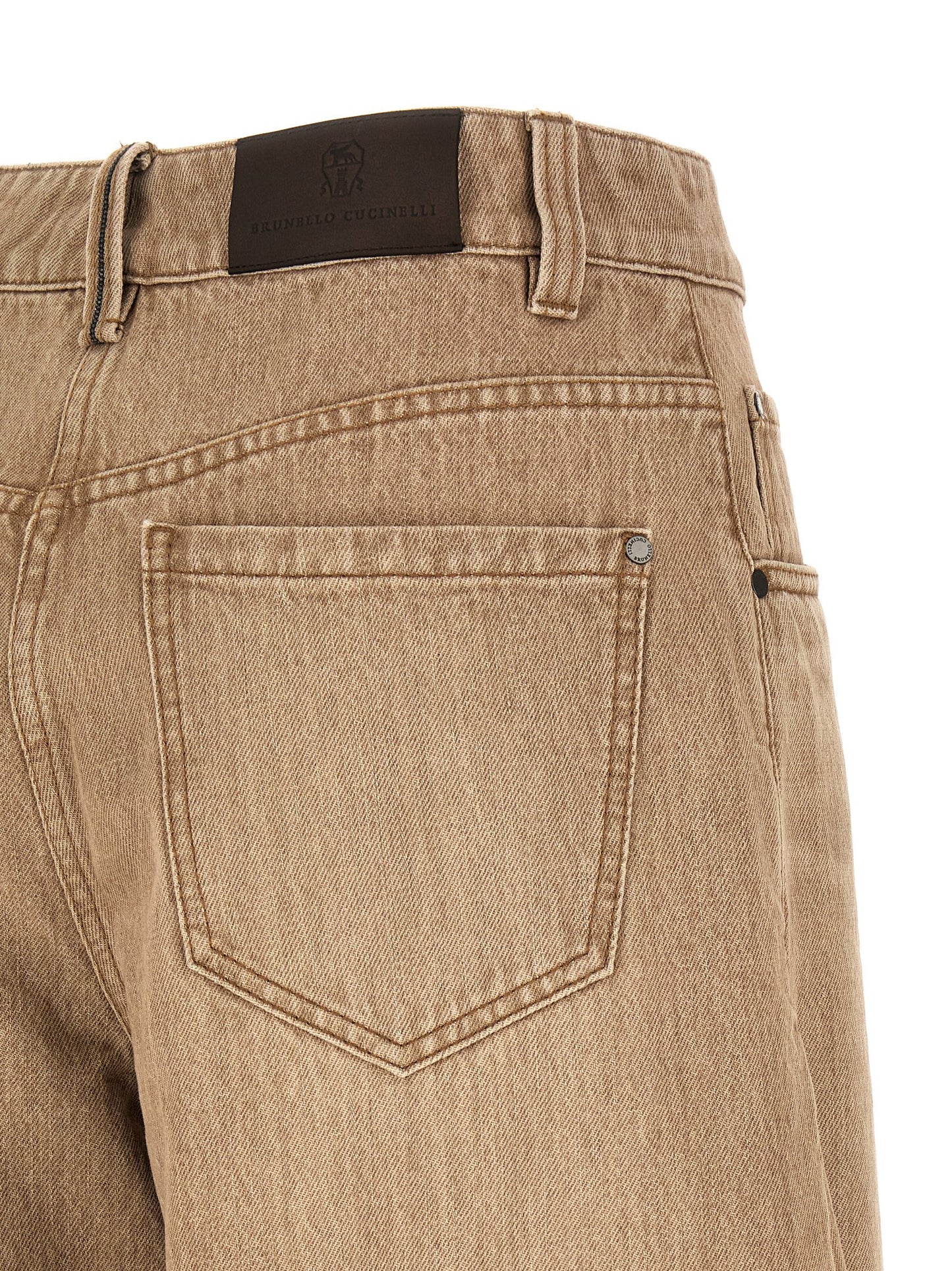 Jeans by Brunello Cucinelli for women in denim cotton beige presents a tailored silhouette, showcasing a tailored wide and long cut with a refined for a truly tailored aesthetic.