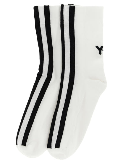These Socks by Y-3 for unisex in stretch poly cotton bicolour, black, white & striped present a utilitarian silhouette from the Unisex Stretch Poly Cotton Socks collection, offering a utilitarian fit and refined aesthetic.