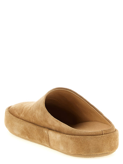 Flat Mule Mules Shoes by Marsell for men in bos taurus calfskin leather beige features an ergonomic silhouette, perfectly showcasing Men's Bos Taurus Calfskin Leather Flat Mule Mules Shoes with its distinct flat and elegant .