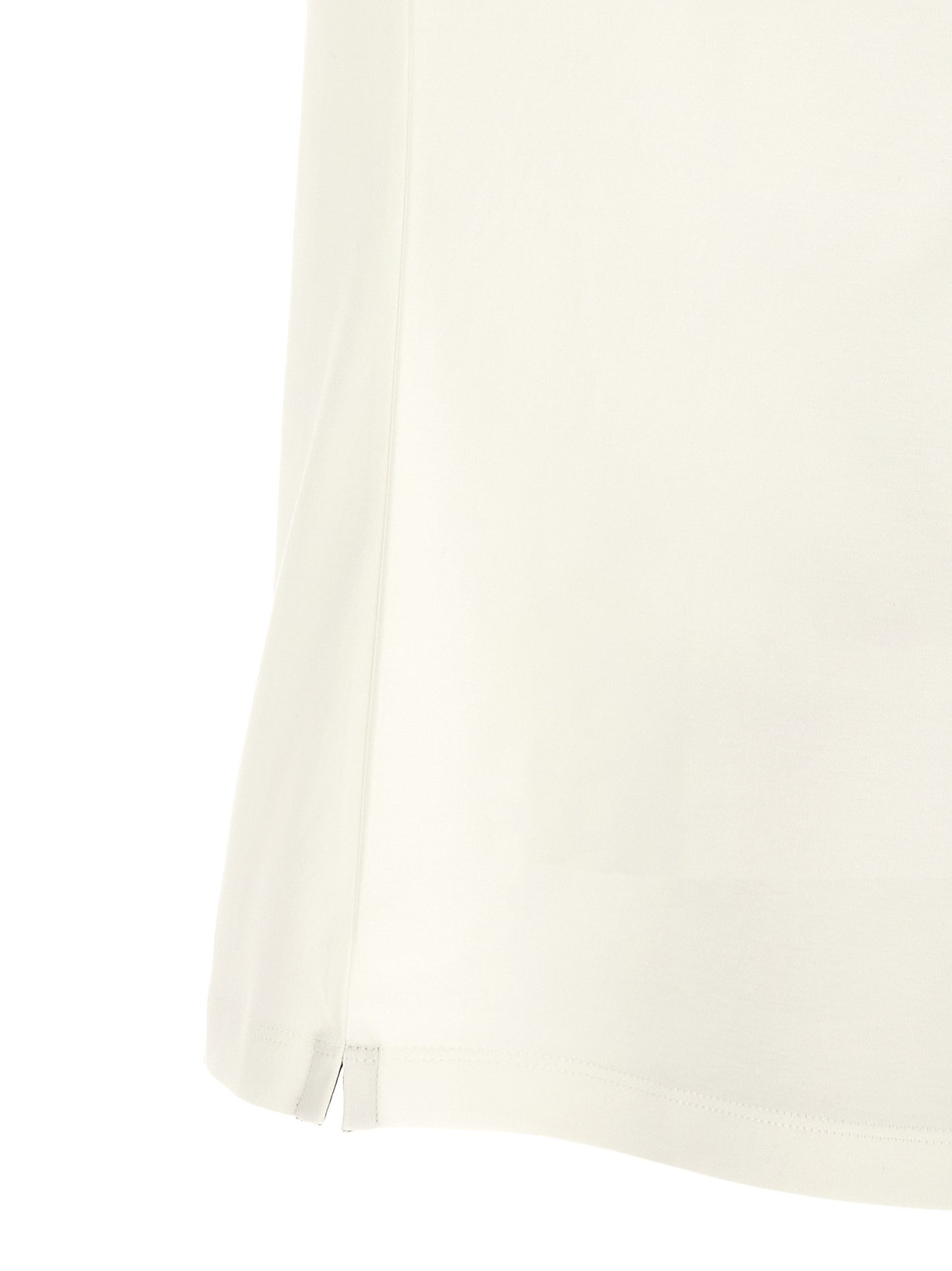 T-Shirt by Brunello Cucinelli for men in cotton white & print showcases a fashionable silhouette, elegantly detailed with a fashionable and for a sophisticated, high-fashion look.