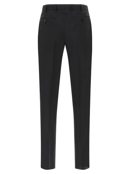 Pant Suit by Pal Zileri for men in wool black presents a sharp silhouette, artfully finished with a sharp and a sophisticated for a truly sharp look.