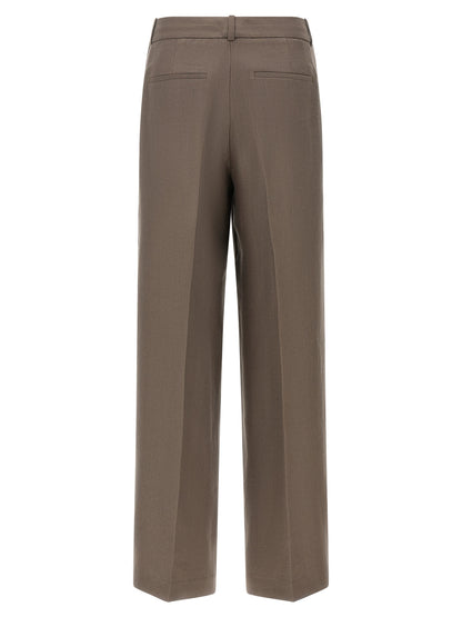 Trousers by Peserico for women in linen brown features a tailored silhouette with a tailored straight-leg & wide, defined by its long and a sophisticated .
