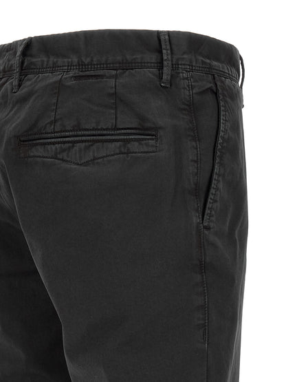 Trousers by Incotex for men in stretch cotton black presents a smart silhouette, meticulously detailed with a smart straight-leg, a smart long, and a smart low rise.