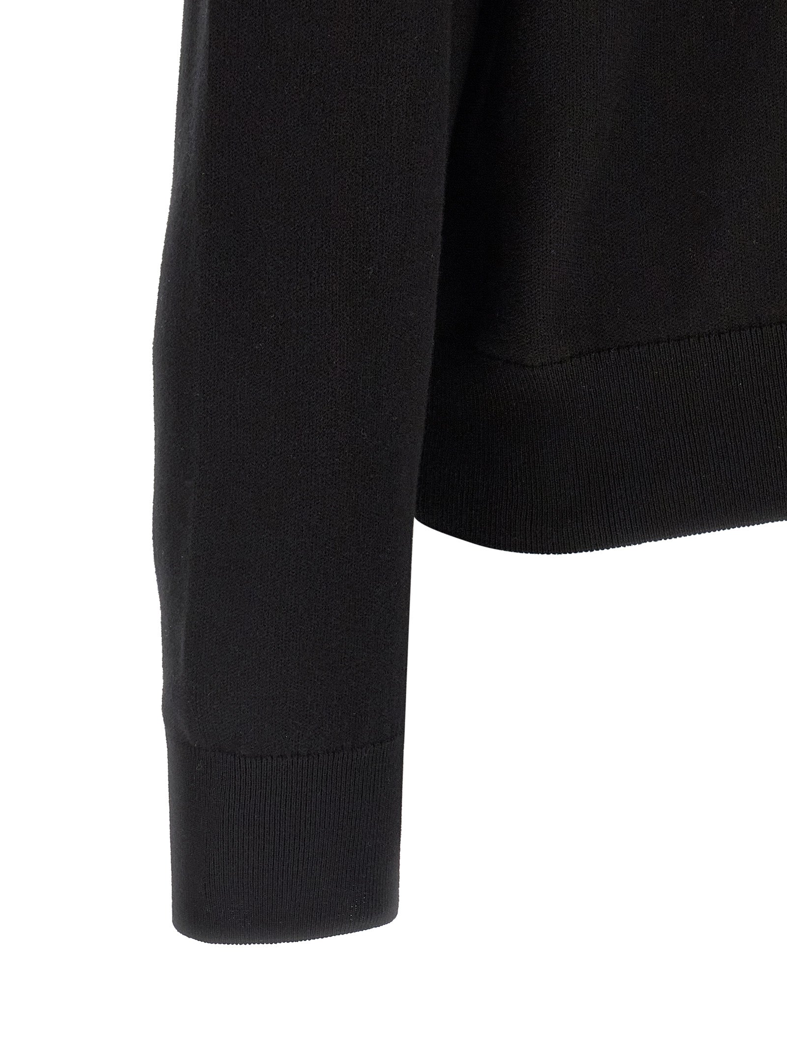 Cardigan by Hugo Boss for men in cotton black features an impeccable silhouette, showcasing a sophisticated and detail for a truly impeccable finish.